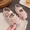 Nuevas sandalias infantiles para niña de suela blanda y cómodas, versátiles zapatillas para bebé tipo princesa para caminar, antideslizantes, frescas y transpirables para niñas