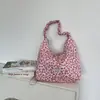Bolso bandolera moderno con estampado de corazón, correa de hombro fruncida con cordón, bolso de hombro casual de gran capacidad con base suave, multicolor