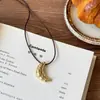 ¡A primera vista! Collar de Cuerda de Cuero con Forma de Croissant Coreano para Mujer, Cadena Versátil Simple para Clavícula Estilo Ins, Cadena Larga para Sudadera