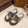 Zapatillas de mujer estilo ballet 2026 nuevo otoño súper populares delgadas Cortez blancas con suelas blandas para deportes y uso casual
