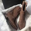 Botas Leves Estilo Britânico Retrô Bico Redondo 2025 Celebridade da Internet Novos Sapatos de Salto Grosso Estilo Coreano Sola Macia Estilo Deserto Francês Sapatos Individuais