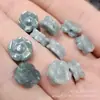Agua Azul Perforado Flor Jade Cuentas Sueltas Doble Cara Tallado Azul Aceite y Blanco Pulsera Collar Cuentas de Buda Accesorios de Joyería Cuentas