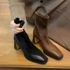 Botas justas elásticas com retalhos retrô para mulheres, botas versáteis de bico quadrado com zíper traseiro, botas estilo Martin