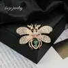 Moda europeia e americana novo broche de borboleta com diamantes de alta qualidade temperamento feminino alfinete requintado corsage da moda joia de cristal