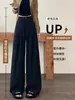 Calça de terno feminina cinza, nova coleção primavera/outono 2026, design casual de perna reta, cintura alta, perna larga, com um caimento sofisticado e fluido, adequada para figuras petites