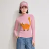 Top fruncido con estampado juvenil de gato naranja, elegante camisa básica blanca de corte ajustado, elegante camiseta adelgazante de cuello semi-alto para mujer
