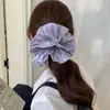 Goma para el pelo de gasa suave estilo francés con bordes de pétalos, ligera y elegante, adecuada para ir al trabajo, citas y uso diario como un accesorio versátil para el cabello