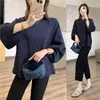 Elegância francesa! Camisa estilo japonês em linho, ombros caídos, silhueta oversized, mangas raglan, mangas tipo lanterna, respirável, comprimento médio, saída de praia que disfarça o corpo