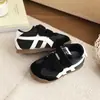 Zapatos retro versátiles Forrest Gump para niños, nuevo modelo primavera 2026, zapatillas casuales antideslizantes de suela blanda para niñas, zapatos deportivos para niñas