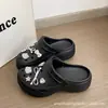 Zapatos Crocs marca alternativa dijes para zapatos DIY Gato KT modelo nuevo 2026, zapatos cómodos de punta cerrada, venta al por mayor transfronteriza