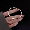 Pulseira de anel de Mobius para mulheres, design exclusivo com toque de luxo, pulseira aberta ajustável de prata maciça de luxo leve