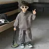 Traje Deportivo para Niños Primavera y Otoño 2026 Nuevo Estilo Conjunto de Otoño para Niños Fresco y Elegante Conjunto de Dos Piezas con Cuello Alto para Niños