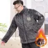 Pijama de Hombre Invierno Engrosado Forrado de Felpa Acolchado de Tres Capas Coral Fleece Ropa Cálida para el Hogar para Mediana Edad y Ancianos Talla Grande