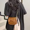 Bolsa de Mão com Tachas Estilo Celebridade da Internet para Mulheres 2026, Bolsa de Ombro Transversal com Design Único, Porta-Moedas de Nicho