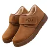 Botas de nieve cálidas de caña baja con velcro más terciopelo para mujer, invierno, nueva moda, caña corta, botas para mujer, cómodos, versátiles, zapatos de algodón para mujer