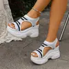 Sandálias Plataforma Femininas Plus Size de Verão 2026 Novo Comércio Exterior Cabedal Flyknit Leve Confortável Estilo Europeu Americano