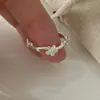 Anillo de Flor Dulce, Delicado y Exquisito para Mujer, Diseño de Nicho Estilo Ins, Anillo Abierto con Ramas Rodeando el Dedo Índice