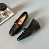 Zapatos Mary Jane de plataforma Camellia para mujer, nuevo estilo otoño 2026, inspirados en Chanel, zapatos de salón poco profundos con punta cuadrada francesa para primavera y otoño