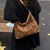 Bolsa Tote Grande Capacidade Estilo Coreano Retrô para Mulheres 2025 Outono Nova Moda Casual para o Dia a Dia Ombro Transversal