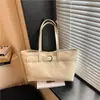 Design de Cor Sólida Estilo Coreano Casual Tendência Retrô 2026 Fivela de Cinto Bolsa de Ombro Único para Comutador Leve Luxo Sob o Braço para Mulheres