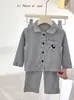 8120 Ropa de Casa con Cuello para Niños ins Niños y Niñas Pijama Clase A Conjunto de Dos Piezas Cárdigan Lana Canalé Cálido Dibujos Animados