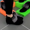Nova coleção Outono/Inverno 2026: botas femininas com salto grosso e forro de fleece, sapatos de algodão com forro de fleece espesso, sapatos de mamãe estilosos, botas femininas de salto baixo