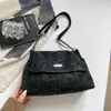 Bolsa tote transversal é popular este ano, versão coreana da moda camurça 2026 outono e inverno casual nova bolsa de ombro com corrente para mulheres