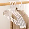 Cabides sem marca, varais de secar roupas antiderrapantes, cabides de plástico, ganchos de cabide para roupas domésticas, varais de roupas, cabides de roupas para pendurar