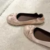 Saltos Altos Satinados Estilo Francês para Mulheres, Modelo Novo Primavera 2026, Adequado para Combinar com Cheongsam, Bico Redondo, Sapatos Confortáveis para Calçar Facilmente
