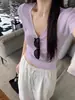 Camiseta de Manga Corta para Mujer Estilo Coreano Lavanda Suave Hombro Derecho Slim Cuello en V Verano 2025 Top de Punto Dopamina
