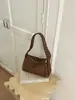 Bolso de hombro elegante transfronterizo para mujer, nuevo bolso de mano vintage con tachuelas para el día a día, bolso de hombro versátil de alto valor