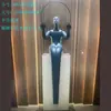 Lámpara de escultura abstracta de bola de personaje Lámpara de sala de exposiciones lámpara de oficina de ventas de hotel Lámpara de decoración artística lámpara de león lámpara de pie con forma humana