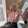 2024 Nova Bolsa Feminina Bolsa Transfronteiriço Graffiti Cesta de Vegetais Bolsa Elegante All-match Balde Bolsa Lenço de Seda Grande Capacidade Na Moda