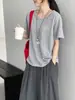 Luego, la camiseta de manga corta hueca de color liso con cuello redondo, diseño versátil estilo coreano para mujer, top casual holgado G9816