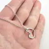 Nova corrente com pingente de coração pequeno torcido curvo em aço inoxidável pingente de coração oco estilo ins simples fresco