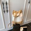 Bolso Pequeño Estilo Comercio Exterior para Mujer 2024 Nuevo Bolso Cubo Nicho Bolso Bandolera Bolso de Mano de Alta Gama para Viajar Bolso de Hombro