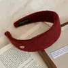 Diadema de Lana con Etiqueta Dorada Ovalada de Letra, Nueva para Otoño e Invierno, Diadema de Felpa de Corona Alta, Pasador de Moda de Gama Alta
