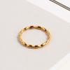 Joyería Haiteng embalaje independiente geométrico para mujer cuerpo ligero moda simple estilo ins anillo de acero titanio francés al por mayor
