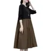 Vestido com Bloqueio de Cores, Bolso com Botão, Gola Redonda, Feminino, Primavera, Outono, Tamanho Grande, Gorduchinha MM, Roupas para Mãe, Rejuvenescedor, Estiloso, Solto, Comprimento Médio, Saia