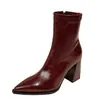 Botas Curtas de Salto Alto Bico Fino para Mulheres, Botas de Cano Curto Estilo Francês, Novo Estilo Outono e Inverno 2025, Salto Bloco, Botas Elegantes de Corte Justo, Botas Martin para Uso ao Ar Livre
