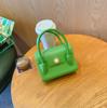 Set Nuevo de Ropa y Accesorios para Niños 2026 con Bolso de Mano Cuadrado Pequeño, Bolso Cruzado Mini de Gelatina, Bolso de Hombro Único con Cadena para Mujer
