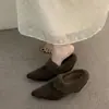 Mocasines de mujer para otoño e invierno, de tacón alto, cálidos y forrados de felpa, en un estilo retro marrón bosque