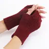 Guantes de Lana Escama de Pescado Cortos G102 Otoño e Invierno Nueva Moda Estudiante Femenina Mangas de Dedos Calientes Tejidas Mangas Falsas