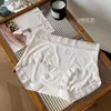 Calcinhas Femininas Frescas de Verão com Cintura Média, Renda Estendida na Virilha, Cor Sólida Série Creme, Calcinhas para Meninas