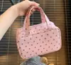 Nova bolsa de maquiagem estilosa de bolinhas, bolsa de armazenamento de artigos de higiene pessoal à prova d'água de três camadas de grande capacidade, portátil para viagem, para mulheres