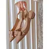 Sandalias de Espalda Descubierta con Tacón Grueso, Lazo, Punta Fina, Zapatos de Mujer, Nuevo Estilo Verano 2026, Punta Cerrada, Boca Baja, Zapatos Versátiles de Noche para Mujer