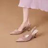 Zapatos de Tacón Alto con Punta Cruzada de Comercio Exterior Europeo y Americano, Tacón de Aguja Hueco, Sandalias de Punta Cerrada para Mujer, Zapatos Mary Jane sin Espalda de 7 cm