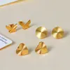 Brincos Femininos de Aço Inoxidável Dourados Borboleta Coração Flor do Amor Formato de Coração Europeus e Americanos Nicho High-End Aço de Titânio Medicinal