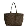 El Estampado de Leopardo es Popular Este Año, Bolso Ligero de Moda para Estudiante 2025 Bolso Tote Bolso Retro Bolso de Clase para Mujer Estilo Nuevo