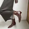 Botines Cortos de Moda Versátiles Estilo Retro 2025 Otoño/Invierno Punta Cuadrada Tacón Grueso Tacón Medio Botas de Moda Elegantes